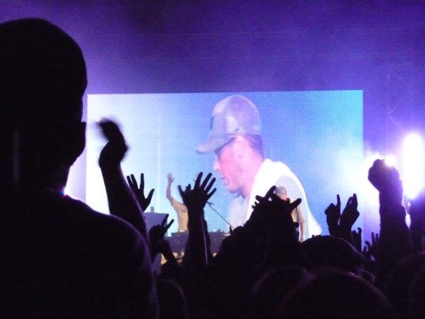 bliss n eso Vj Lynch southbound 09
